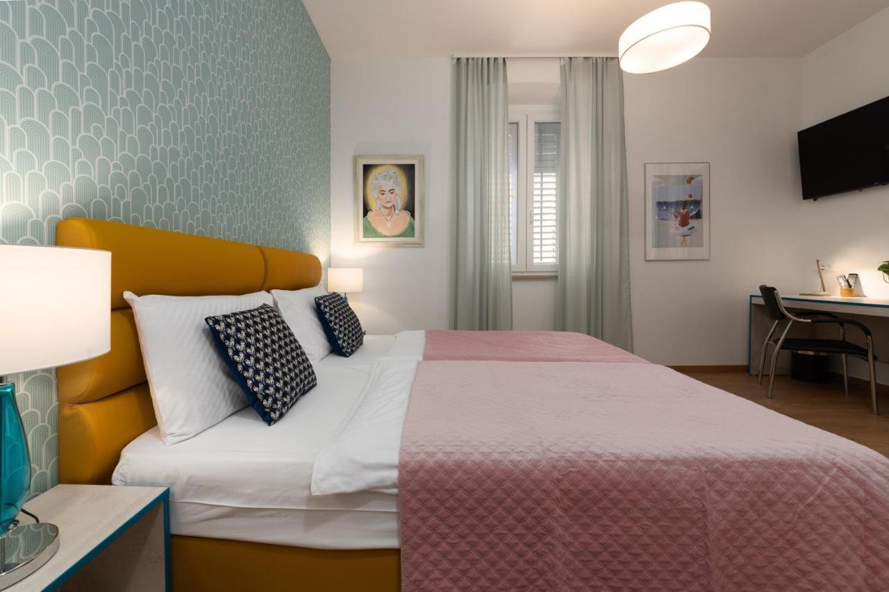 Polesana Rooms Pula Exteriör bild