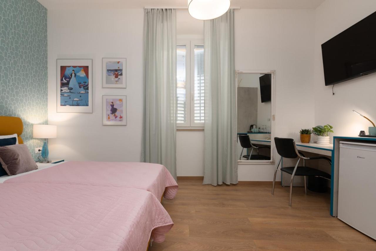 Polesana Rooms Pula Exteriör bild