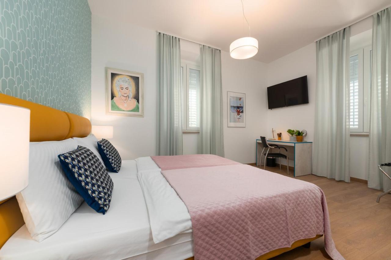 Polesana Rooms Pula Exteriör bild