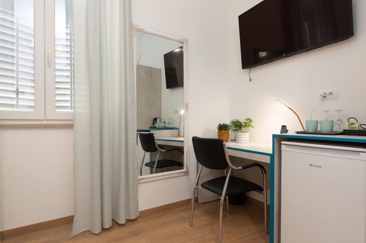 Polesana Rooms Pula Exteriör bild
